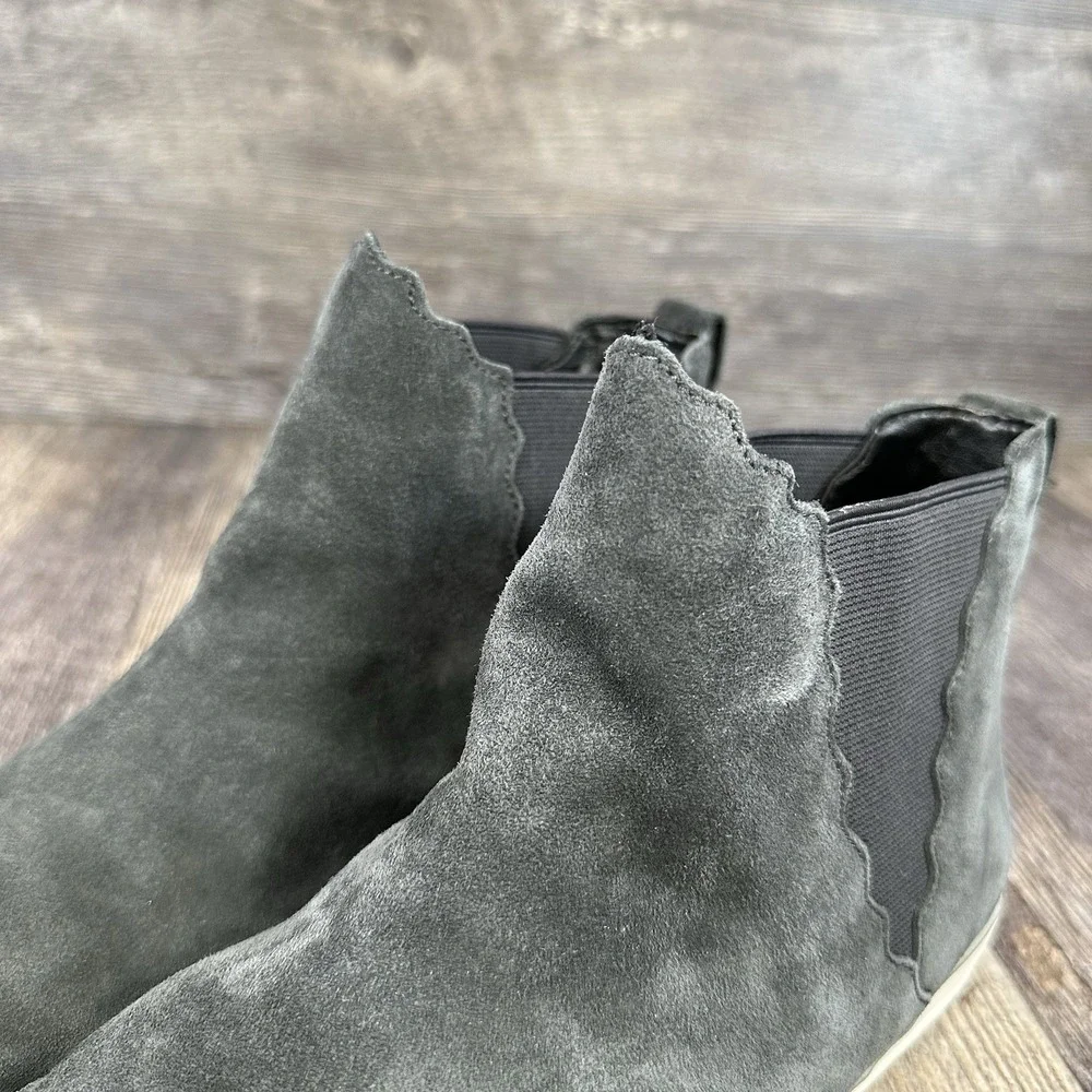 Aetrex Alanna Gray Suede Leather Chelsea Pull On Ankle Boot Bootie Women's 9-9.5